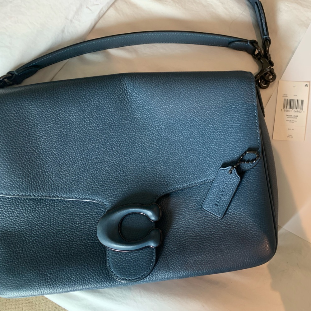 Coach soft tabby messenger in navy